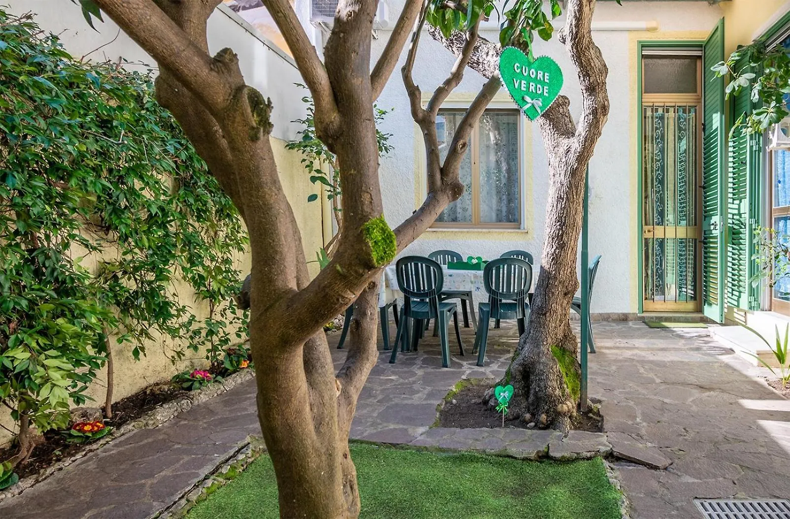 La Casina Dal Cuore Verde Viareggio Apartmán