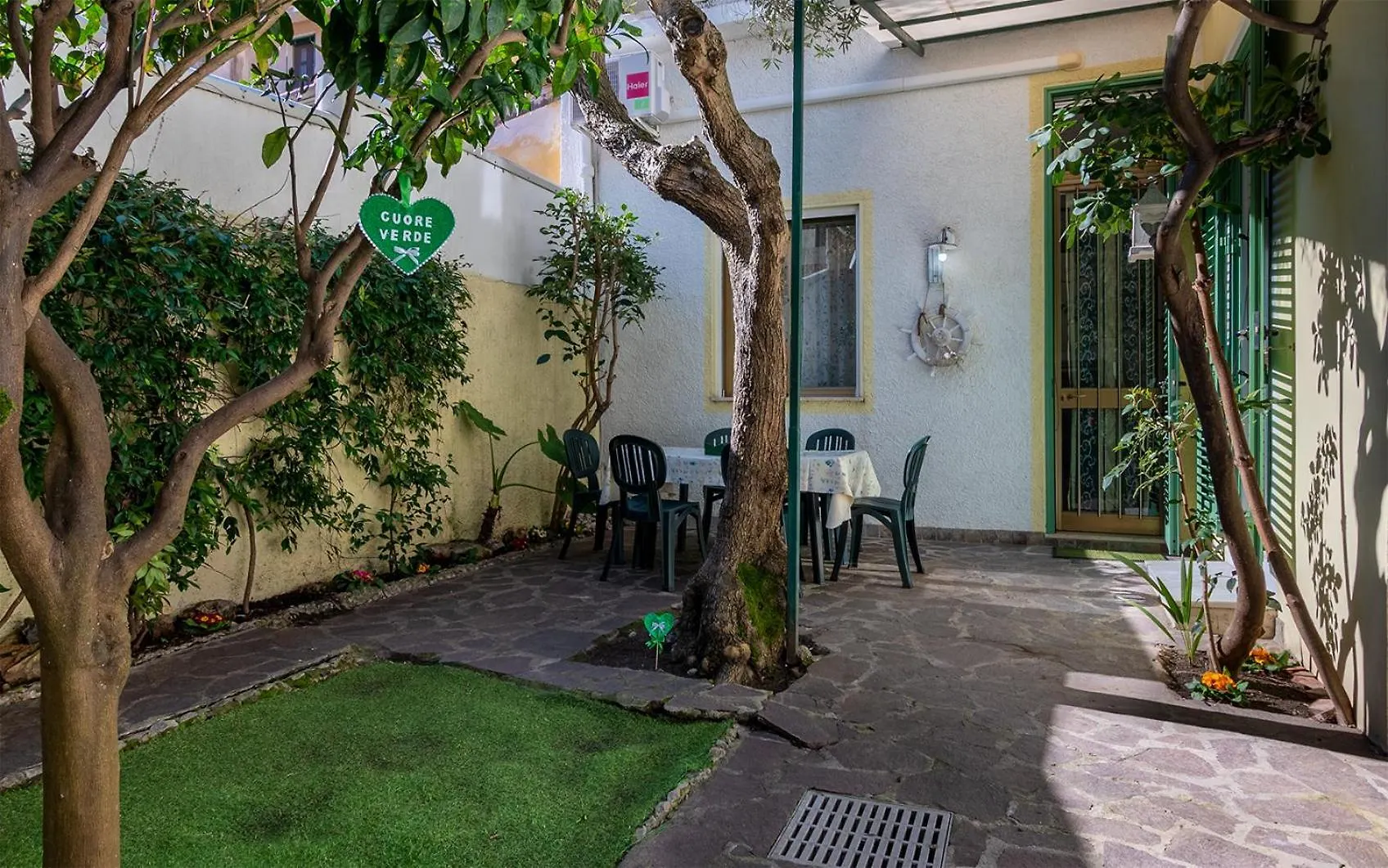 La Casina Dal Cuore Verde Viareggio 0*,  Italy