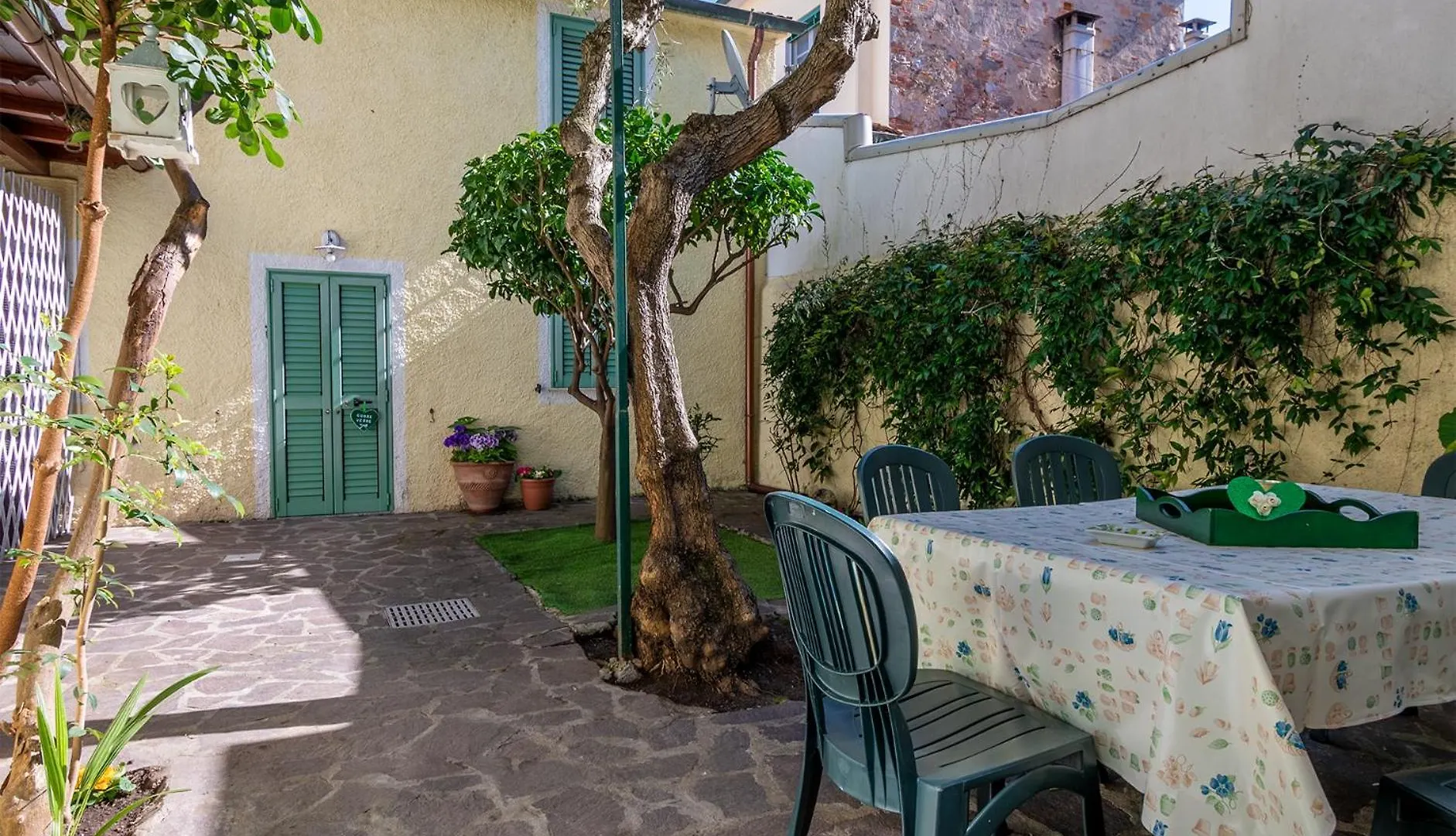 La Casina Dal Cuore Verde Viareggio Apartment